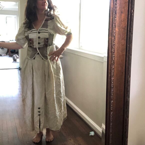 Vintage Linen Bavarian Blouse and Skirt by MEICO (42) - Picture 2 of 16